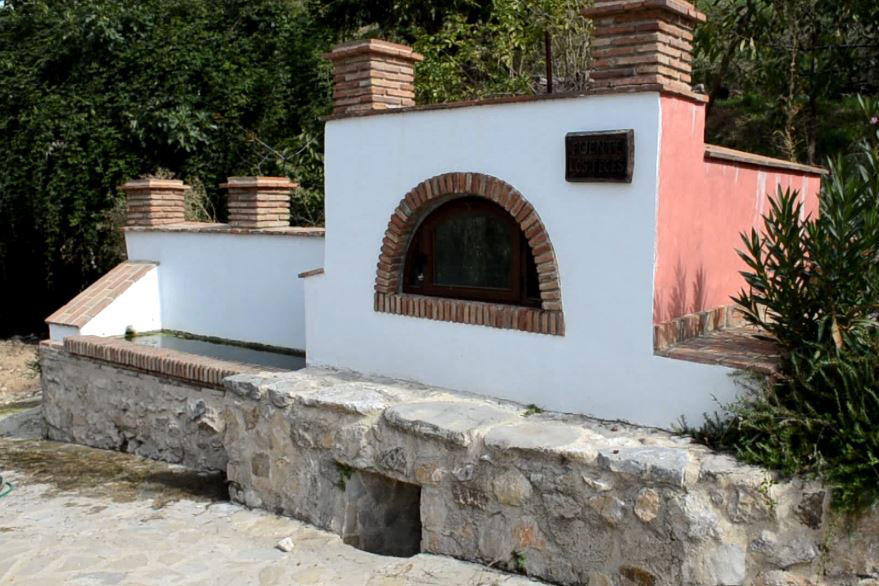 Un paseo por las fuentes de la Villa de Cartajima