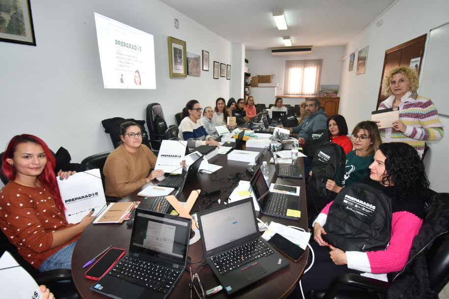 Cartajima ofrece el programa de capacitación digital ‘Preparadas’