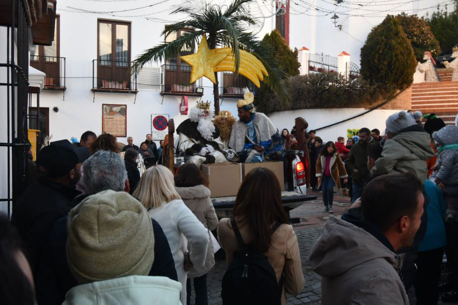 Los Reyes Magos reparten ilusión en el Valle del Genal