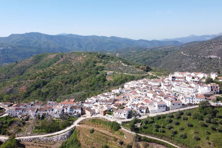 El delegado de agua de la Junta realiza una visita a Cartajima