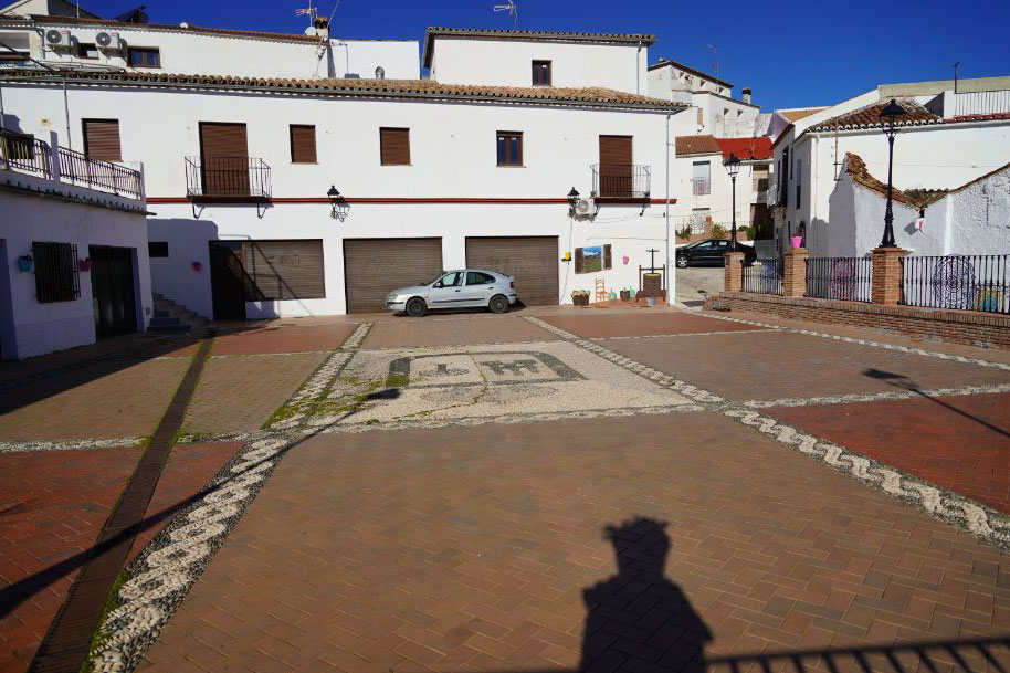 Cartajima lleva a cabo mejoras en la plaza Virgen del Rosario