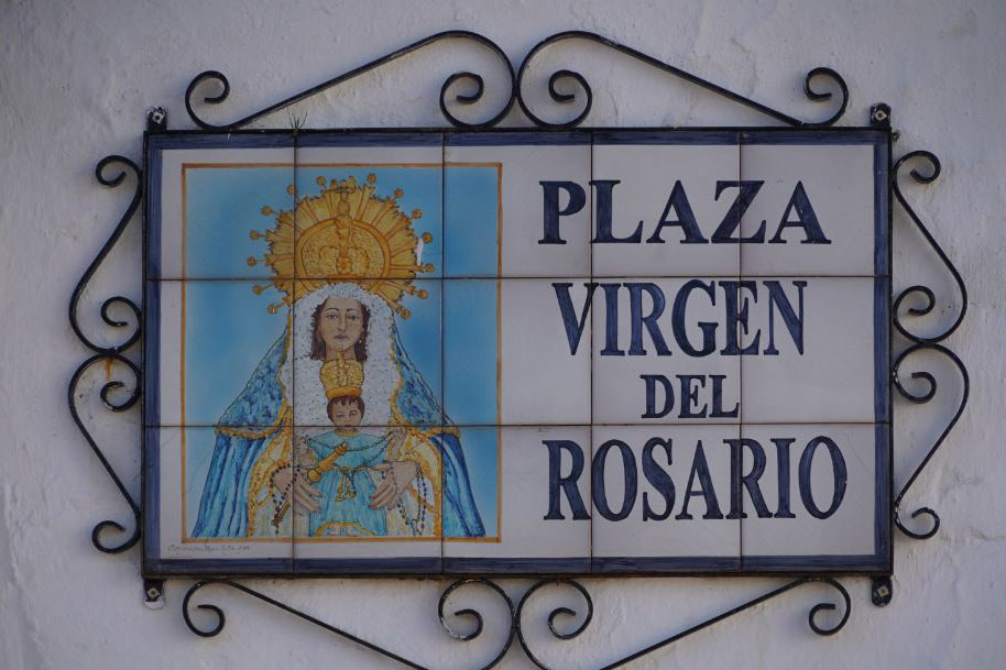 Cartajima lleva a cabo mejoras en la plaza Virgen del Rosario