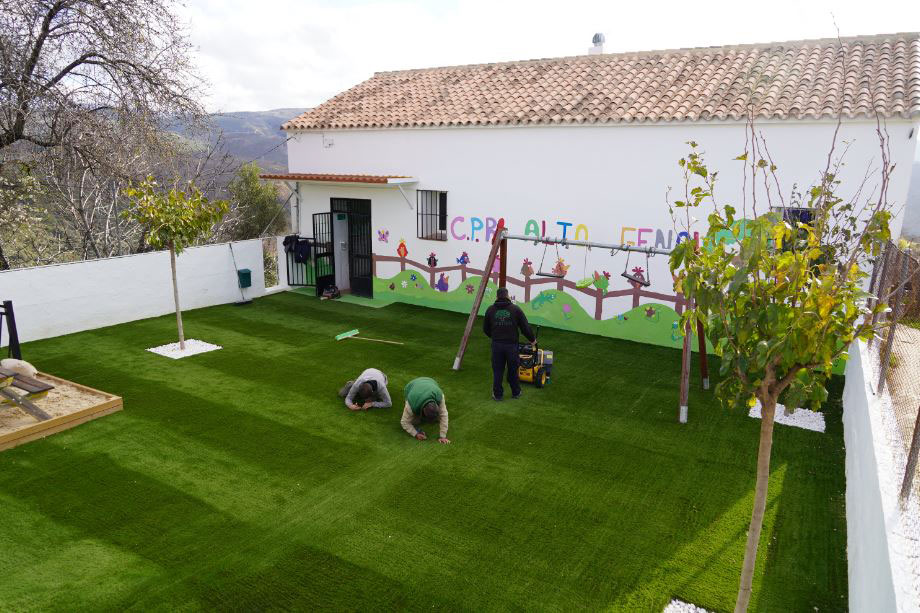 Cartajima realiza mejoras en su colegio público