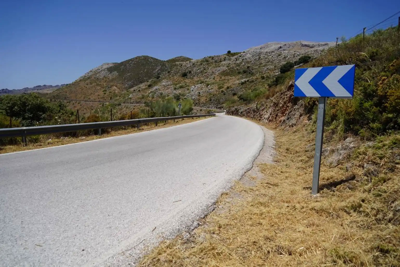 Realizan mejoras en la MA-7306 de acceso a Cartajima