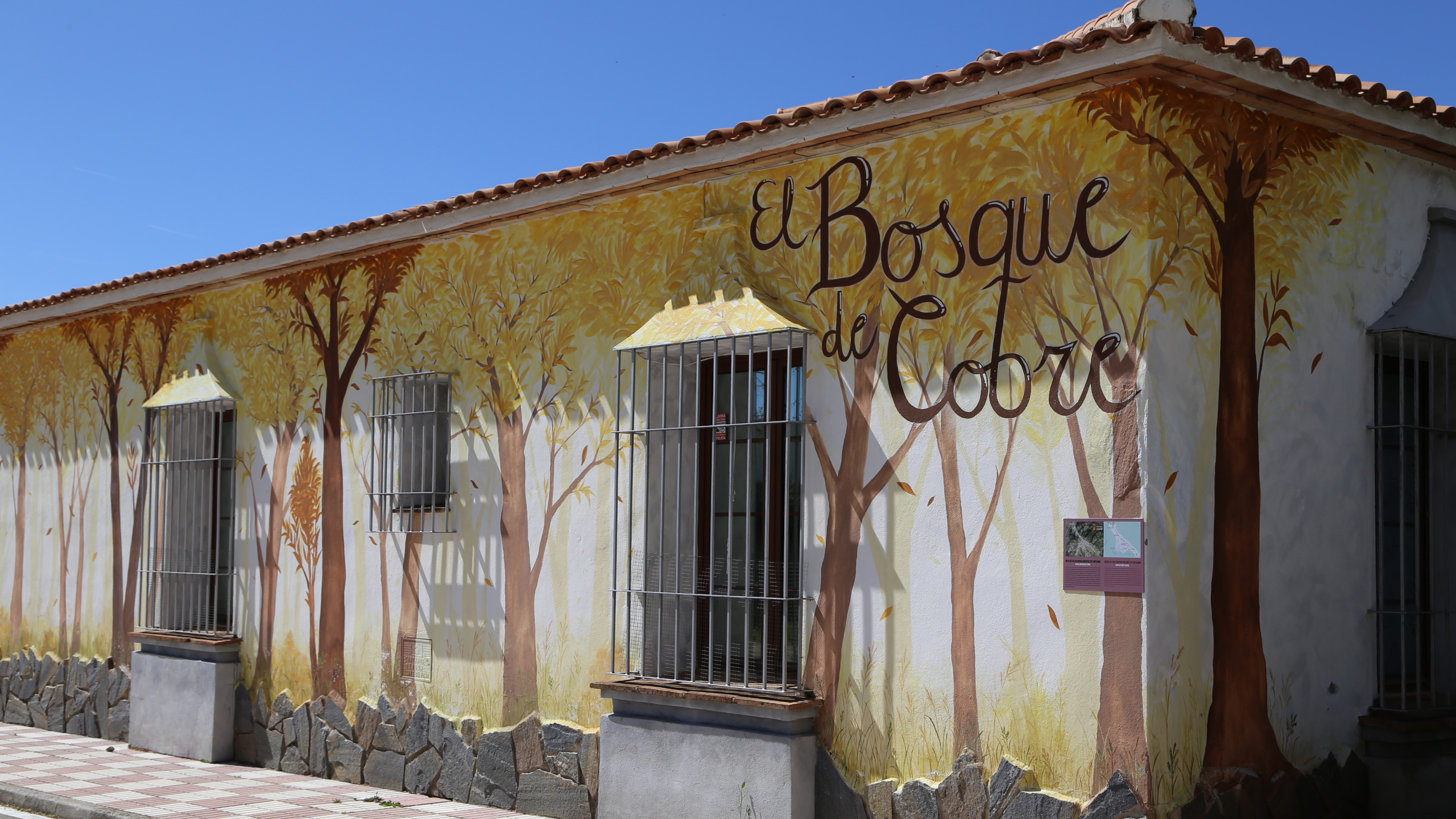 Mural en fachada