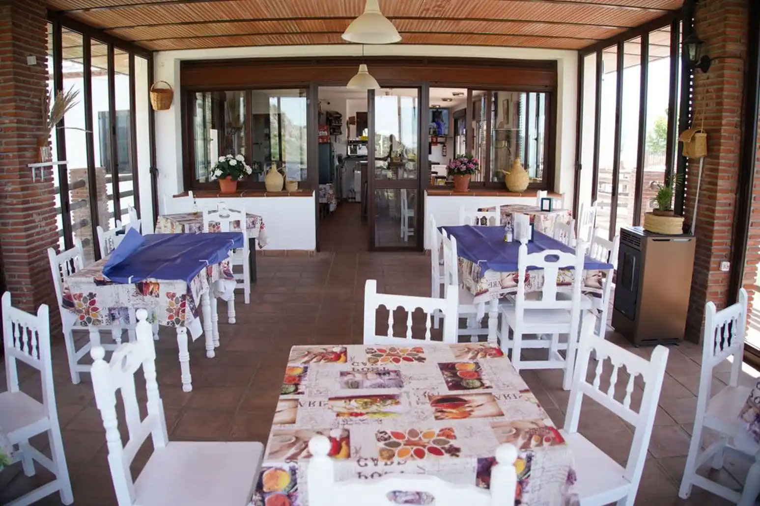 Un referente gastronómico, restaurante de la piscina de Cartajima