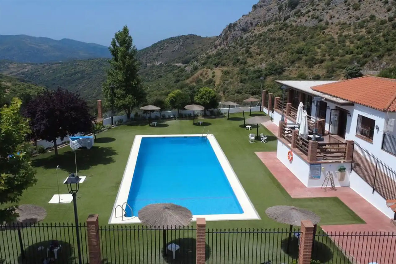 Abre sus puertas la piscina municipal de Cartajima